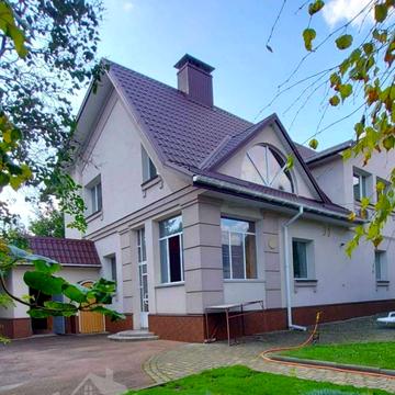 Веретенівська вул., 17