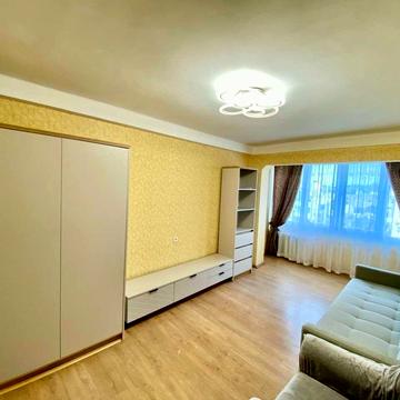 Васильківська вул., 8