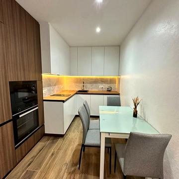 Романа Левицького вул., (Будинок 2)