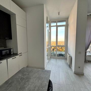 Лесі Українки вул., (Будинок 2)