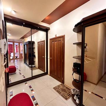 Олександра Олеся вул., 25д