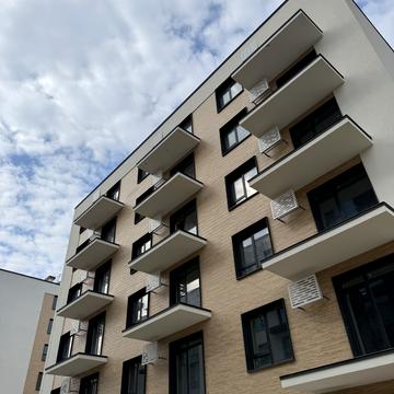 Євгена Коновальця вул., (Будинок 4)