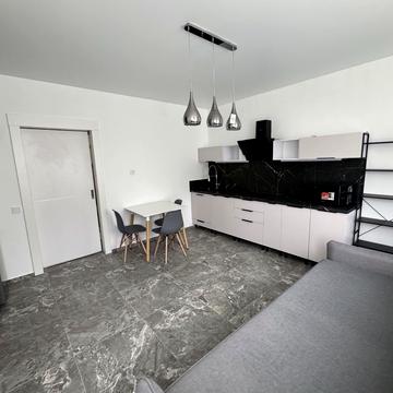 Професорська вул., 18