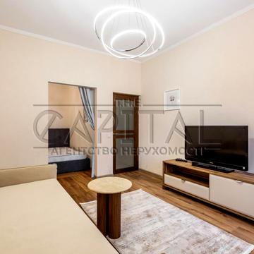 Андрія Верхогляда вул. (Михайла Драгомирова), 5