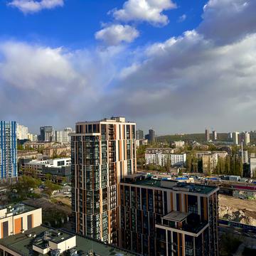 Предславинська вул., 42