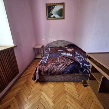 Івана Франка вул., 27