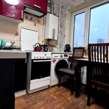 Петра Калнишевського просп. (Косіора), 48