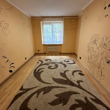 Рівна вул., 28