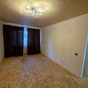 Дениса Рохтіна вул., 10