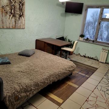 Полонської-Василенко вул. (Желваківського), 6