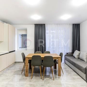 Княгинин вул., (Будинок 2)