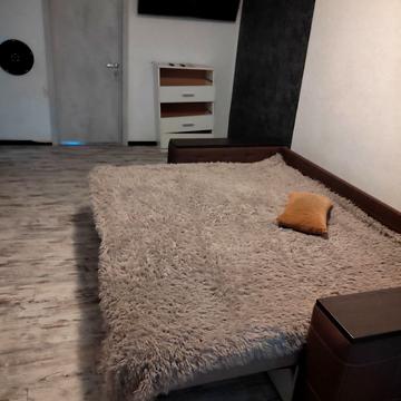 Полонської-Василенко вул. (Желваківського), 6