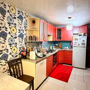 Бородянська вул. (Кронштадтська), 18