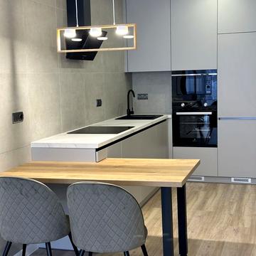 Космічна вул., 5