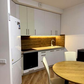 Старонаводницька вул., 13-А