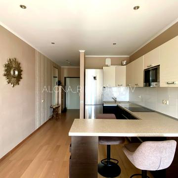 Голосіївський просп. (40-річчя Жовтня), 60