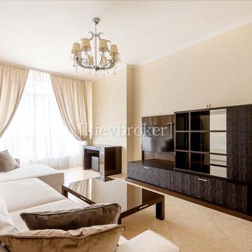 Андрія Верхогляда вул. (Михайла Драгомирова), 12