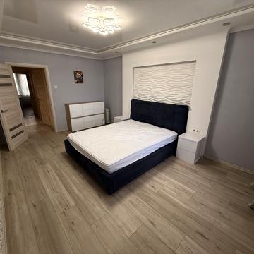 Сергія Данченка вул., 1