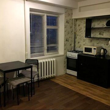 Героїв Дніпра вул., 3