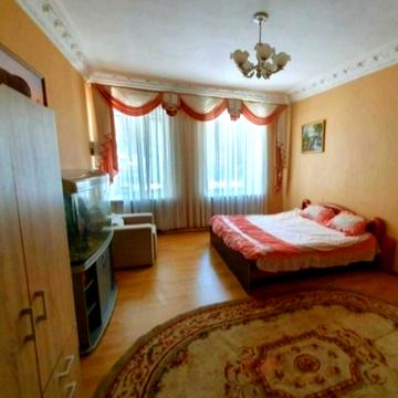 Ніжинська вул., 12