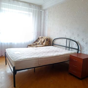 Ореста Левицького вул. (Академіка Курчатова), 25/37