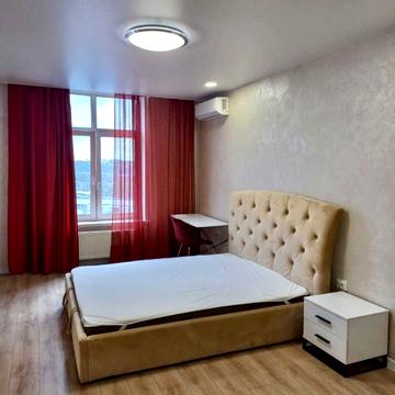 Микільсько-Слобідська вул., 8