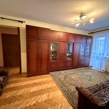 Патріарха Любомира Гузара вул., 7