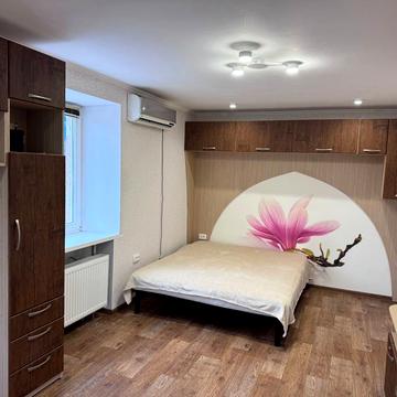 Лазаряна вул., 9