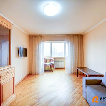 Автозаводська вул., 5