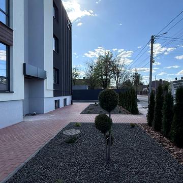 Поповича вул., 37