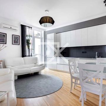 Сімї Кульженків вул. (Петра Дегтяренка), 35