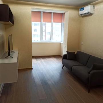 Мирна вул., (Будинок 1)