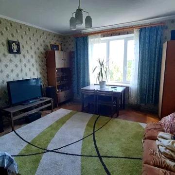 Олега Ольжича вул., 13