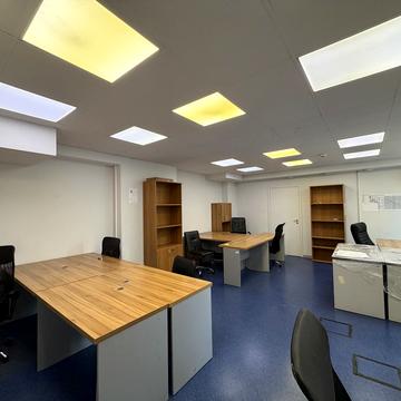 Вячеслава Чорновола вул., 20