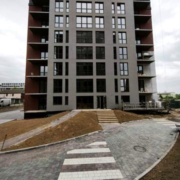 Бориса Тлехаса вул., (Будинок 5)