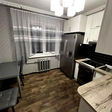 Олександра Довженка вул., 3