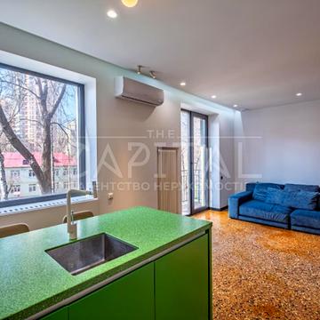 Арсенальна вул., 17