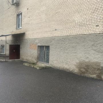 Камянецька вул., 169