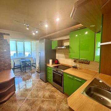 Сортувальна вул., 4