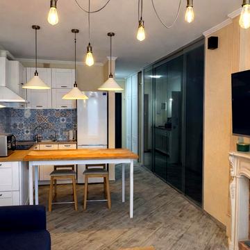 Джона Маккейна вул. (Івана Кудрі), 7