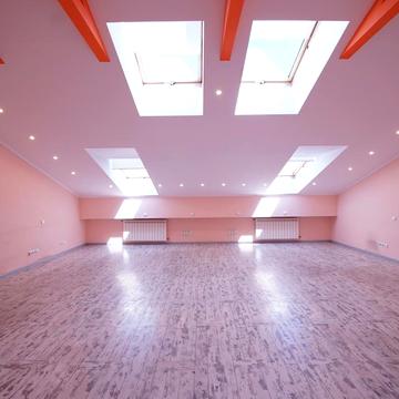 Трьохсвятительська вул., 13