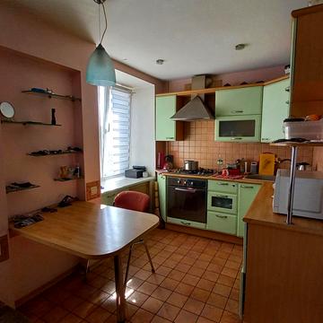 Запорізька вул., 15