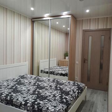 Хуторівка вул., 32