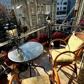 Велика Житомирська вул., 27