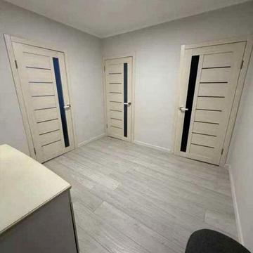 Хорольська вул., 8/4