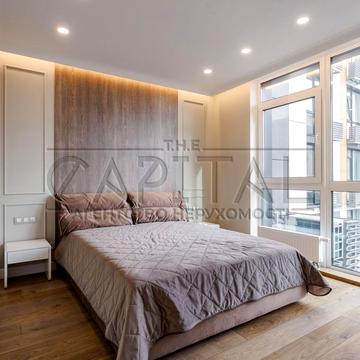 Предславинська вул., 40