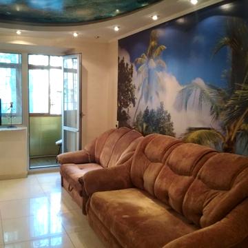 Сегедська вул., 11