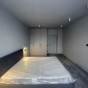 Золота вул., 2