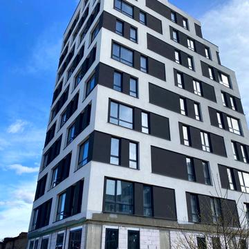 Богдана Хмельницького вул., (ЖК Вежа (будинок 3))