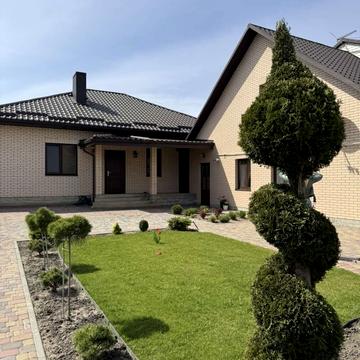 Дворецька вул.